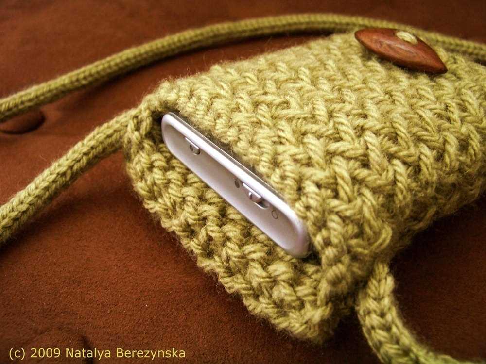 Knitted cell phone case pattern