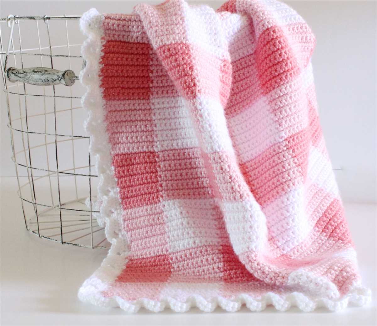 Knitted gingham blanket pattern