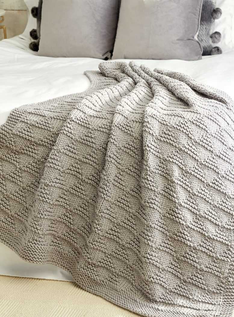 Free knitting pattern for bed throw