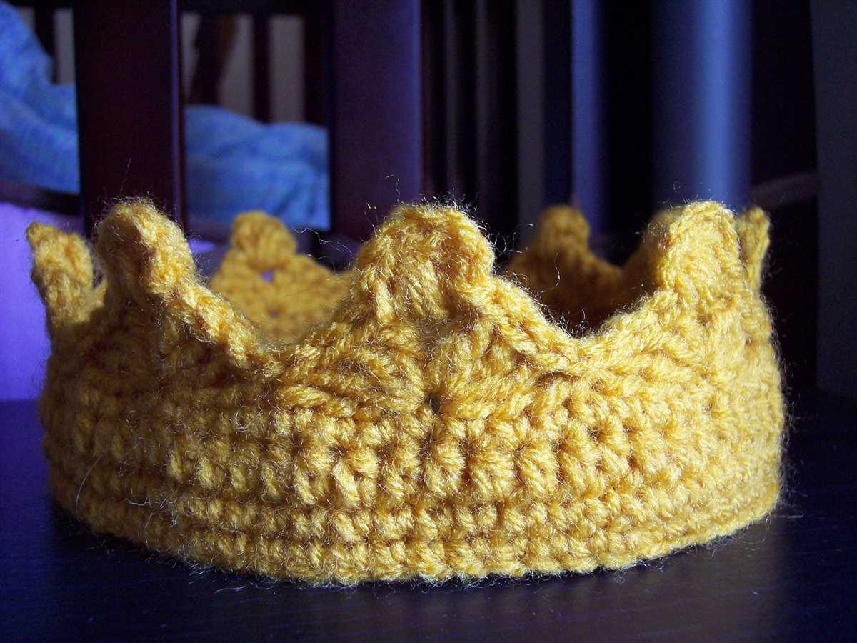 Knitted crown free pattern