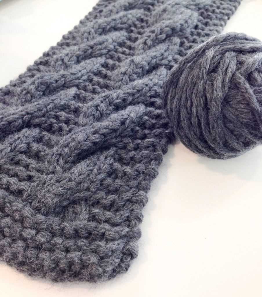 Chunky cable scarf knitting pattern