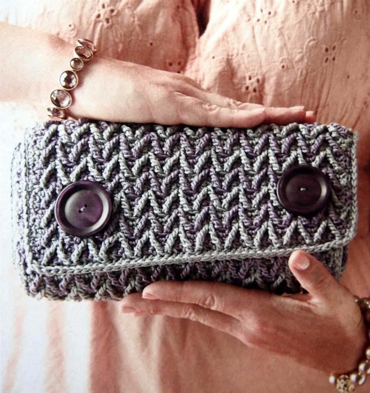 Knitted wallet pattern