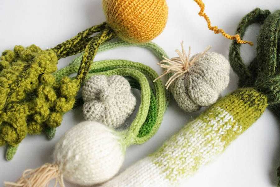 Knitted vegetables pattern free