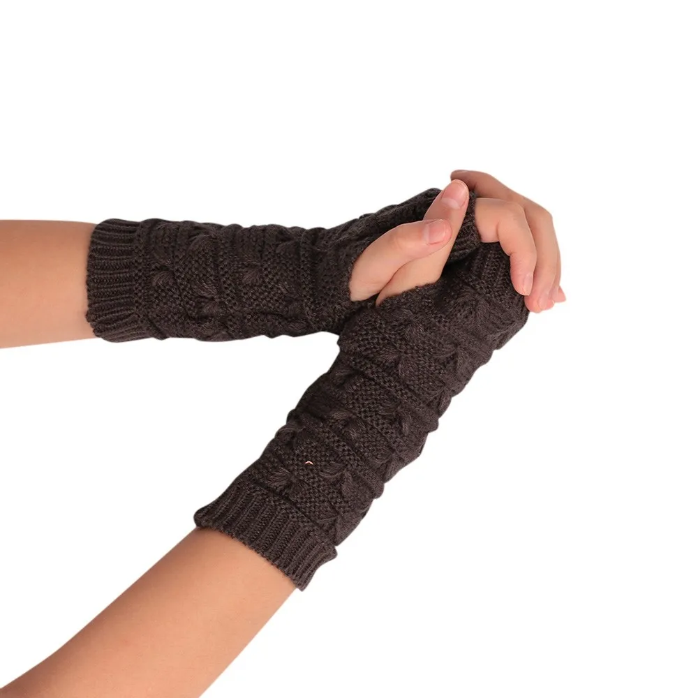 Knitted gloves without fingers pattern