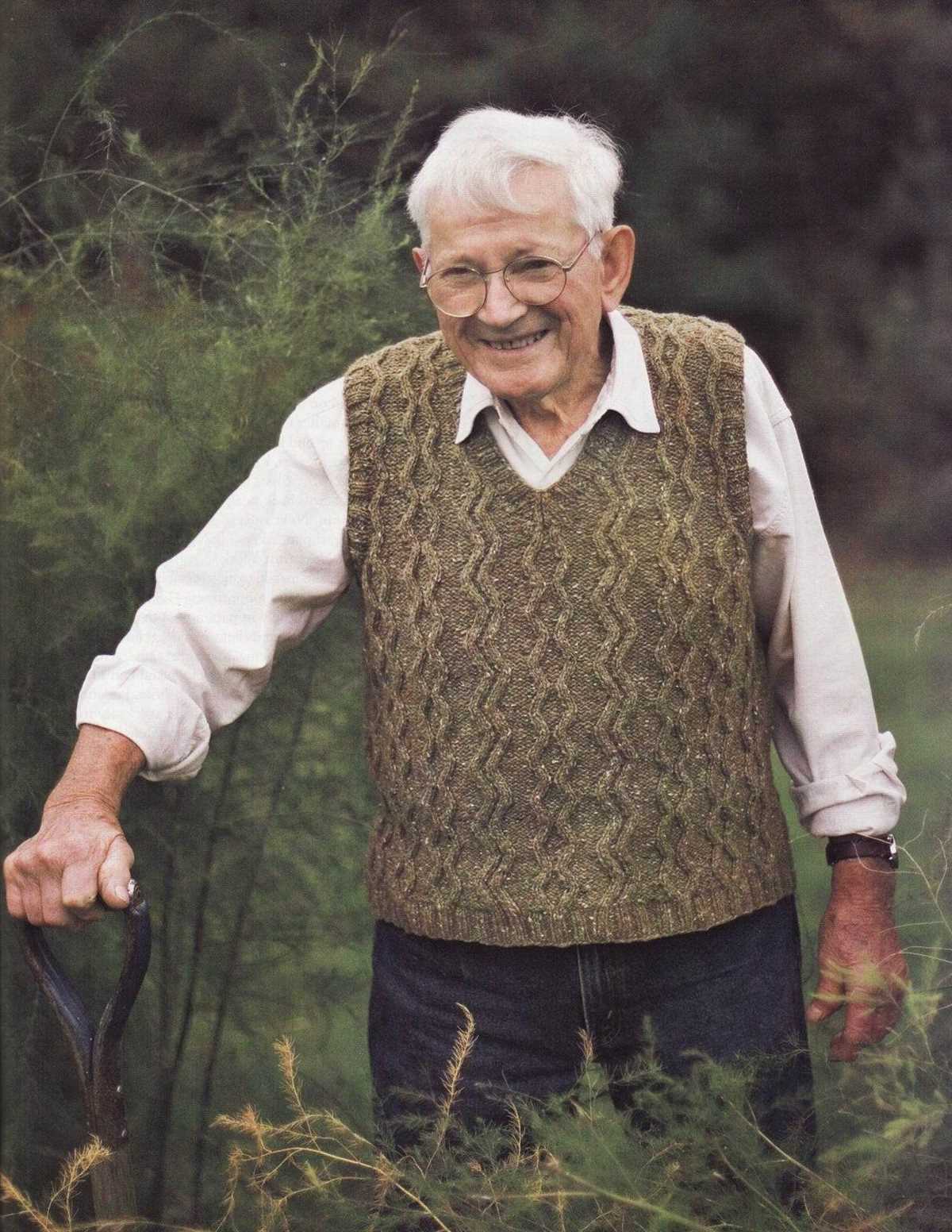 Cable vest knitting pattern