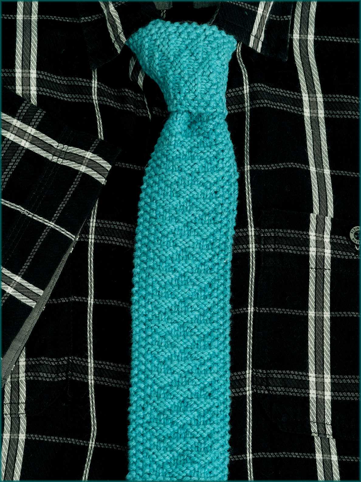 Knit necktie pattern
