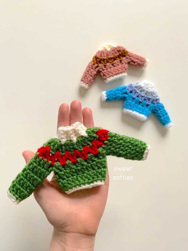 Mini sweater ornament knitting pattern