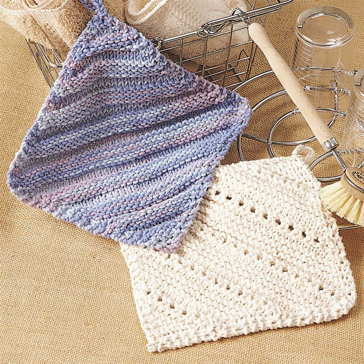 Pattern for knitted dishcloth on diagonal