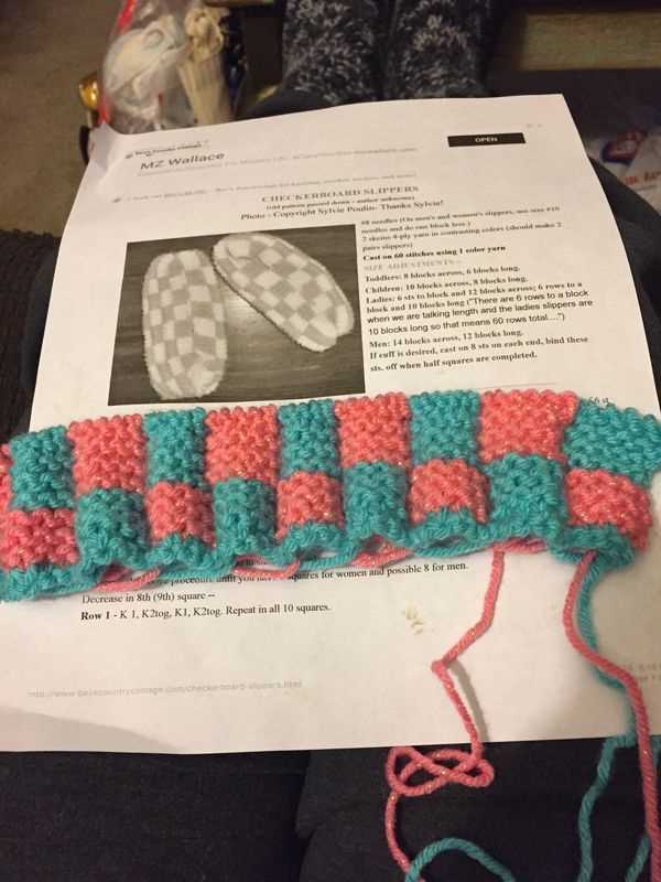 A Step-by-Step Guide to Crafting Gorgeous Phentex Knitted Slippers Pattern for knitted slippers from phentex