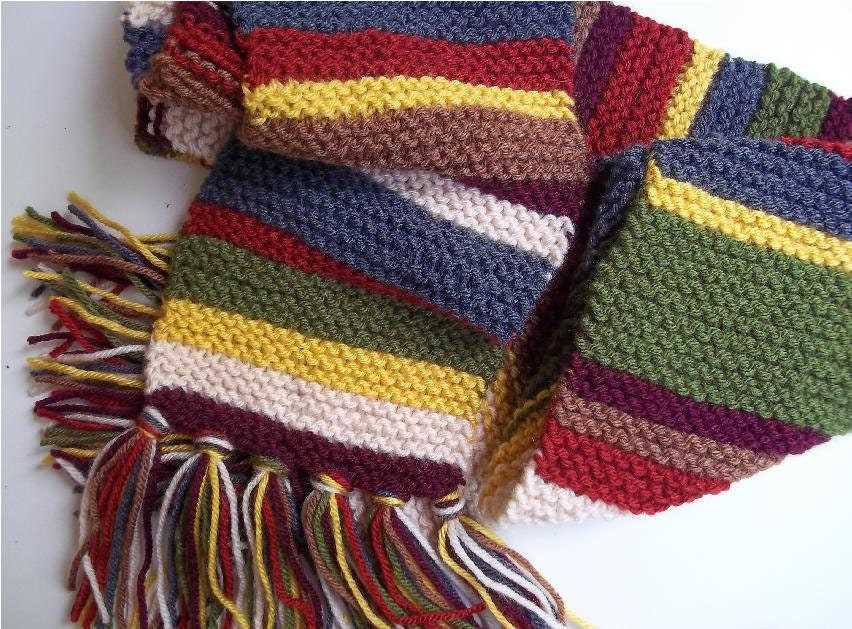 Paw print scarf knitting pattern