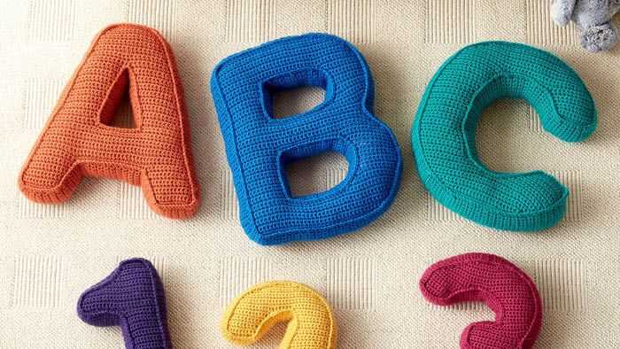 Knitted letter patterns