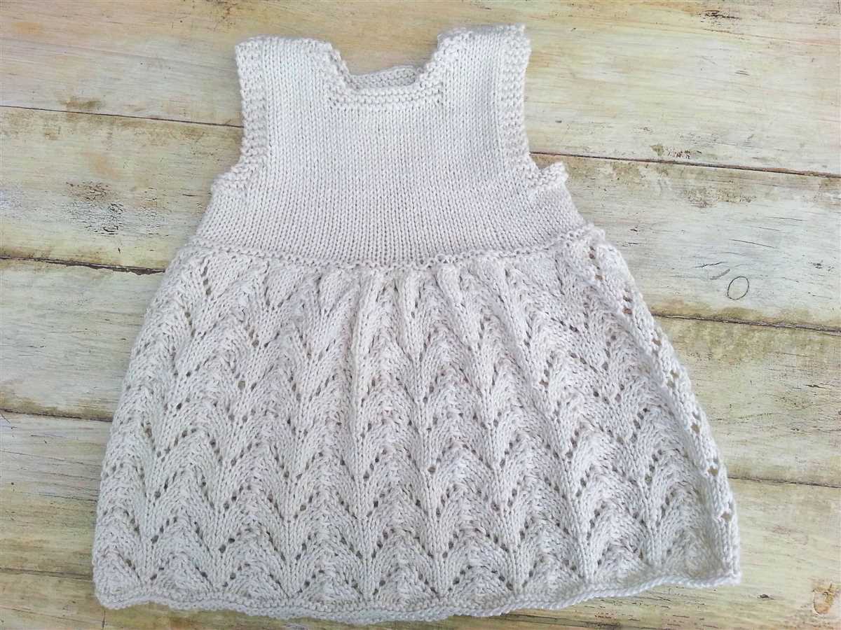 Pinafore knitting pattern