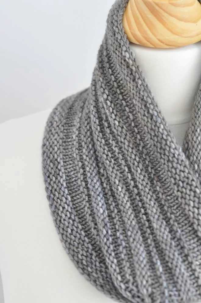 Knitting pattern for a snood free