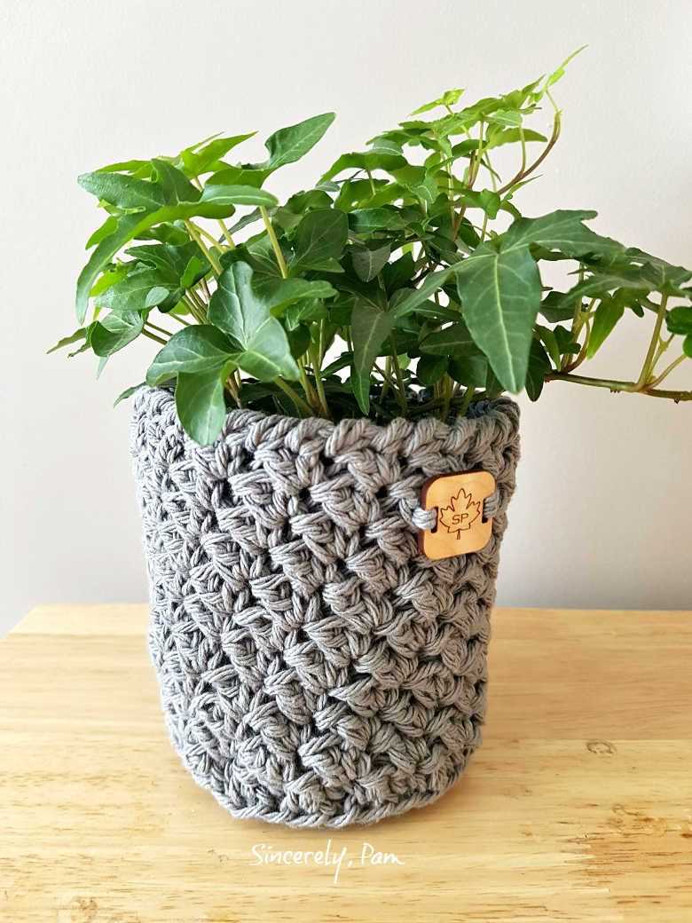 Plant cozy knitting pattern