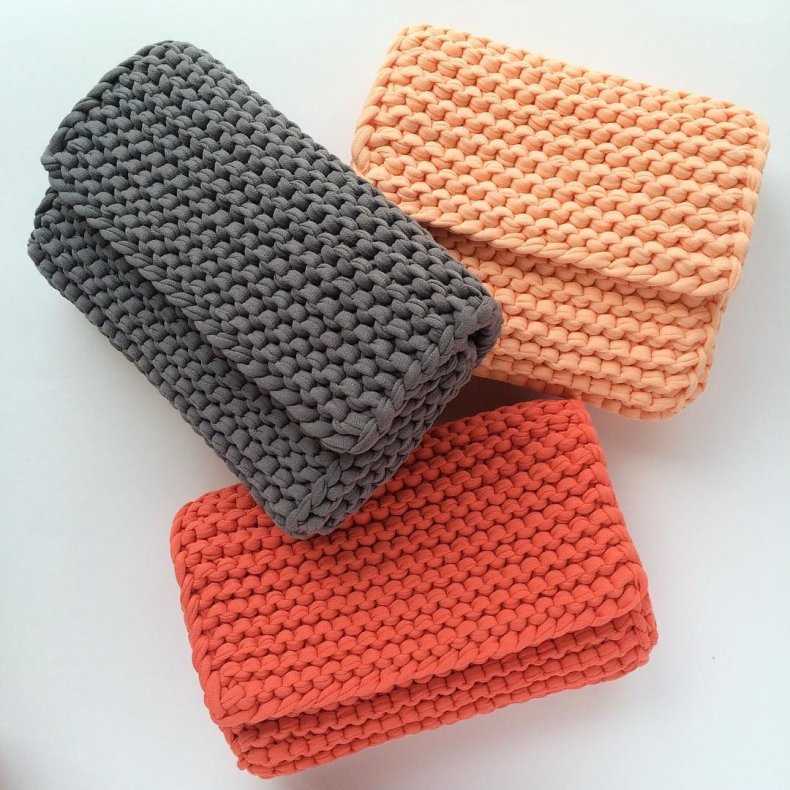 Knitted wallet pattern