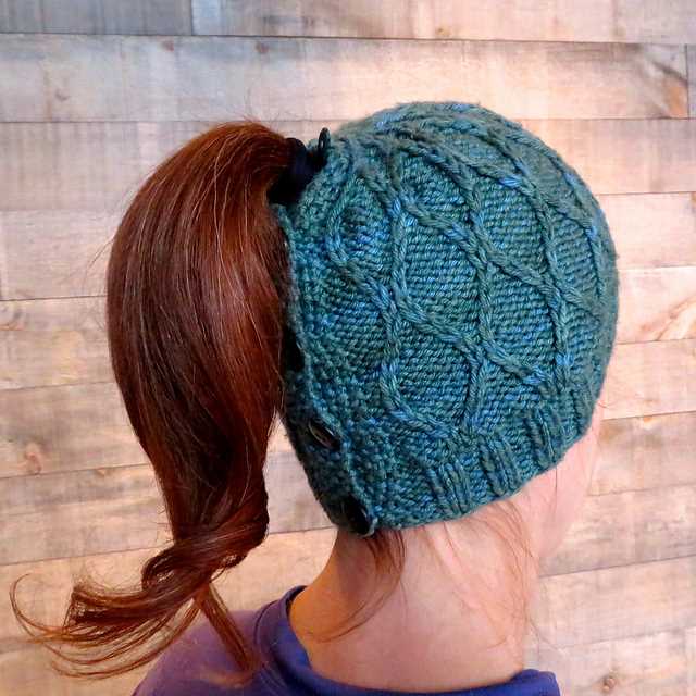 Ponytail knit hat pattern free
