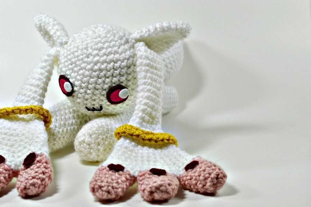 Knit plush pattern