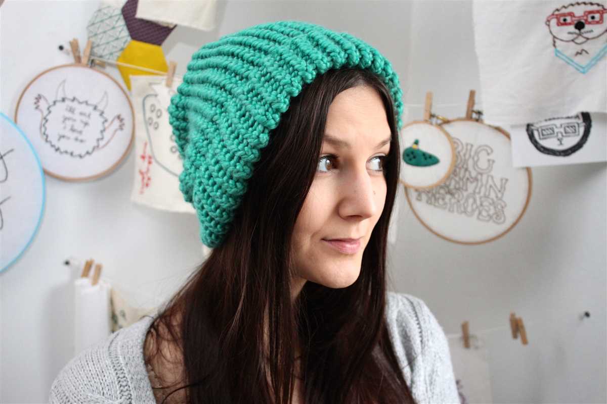 Free loom knit slouchy hat pattern