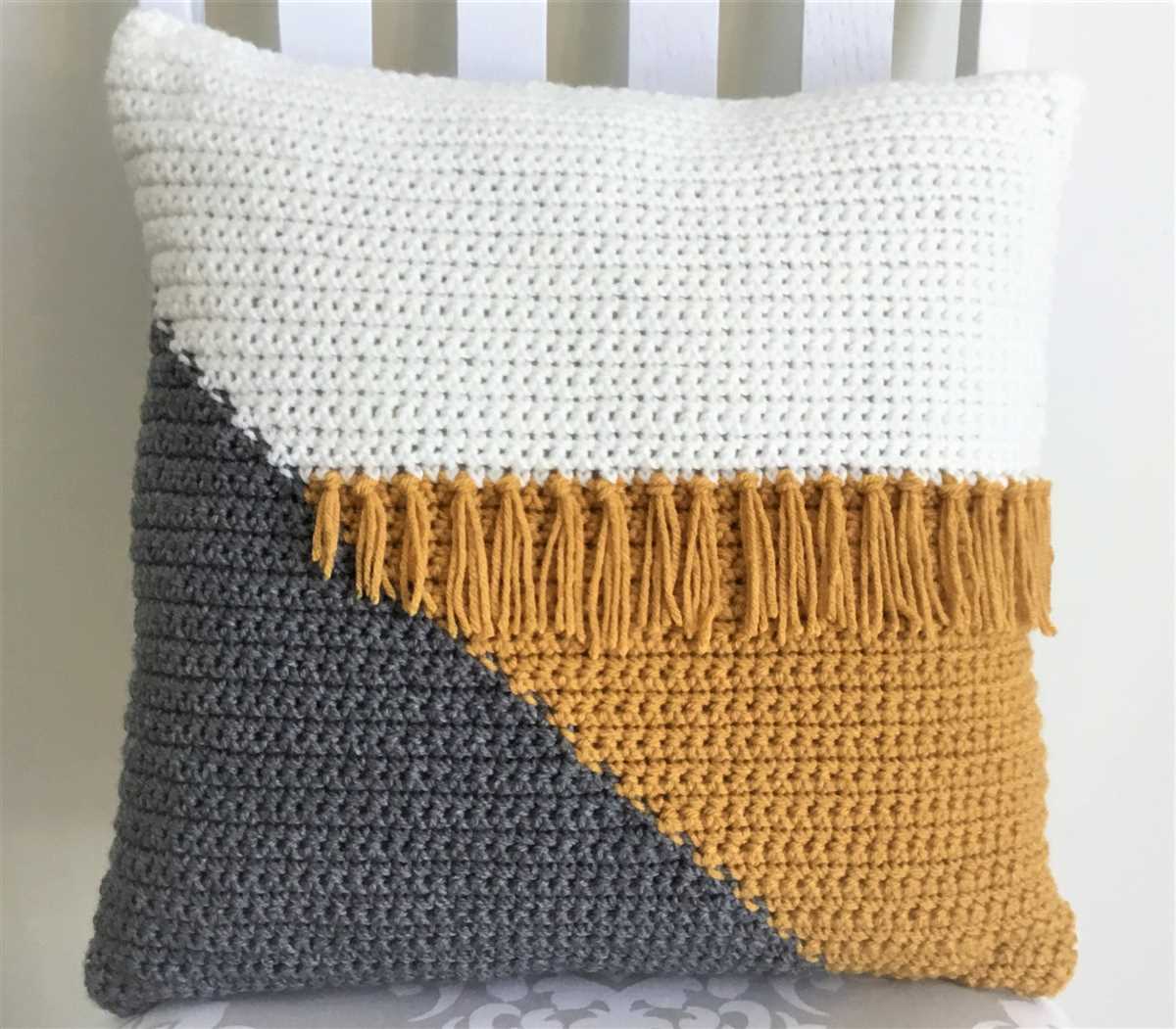 Free knitted pillow patterns