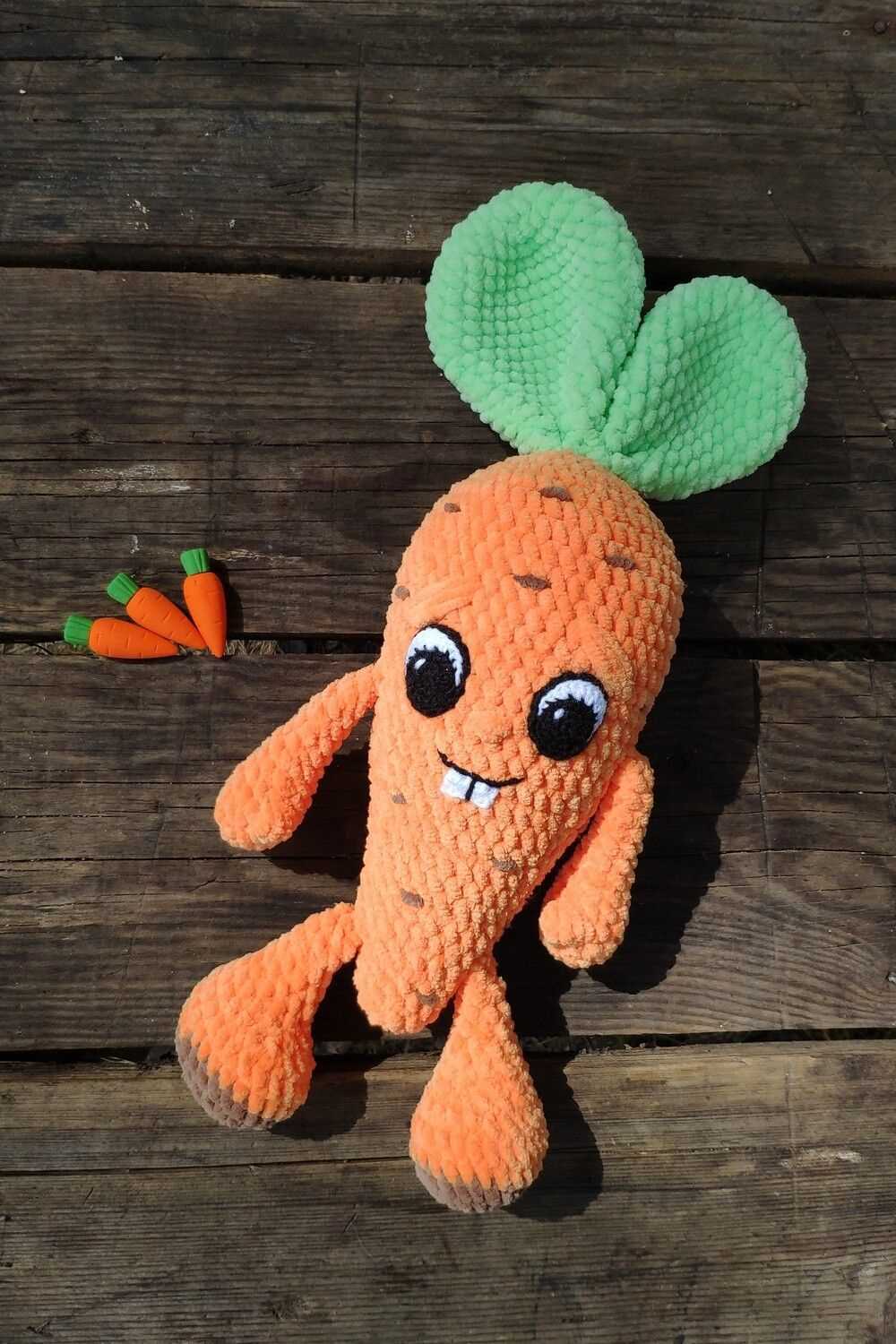 Knitting pattern for a carrot