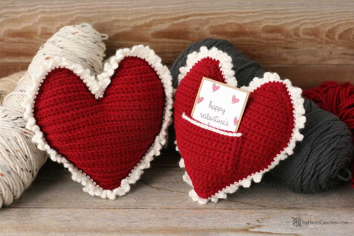 Heart cushion knitting pattern