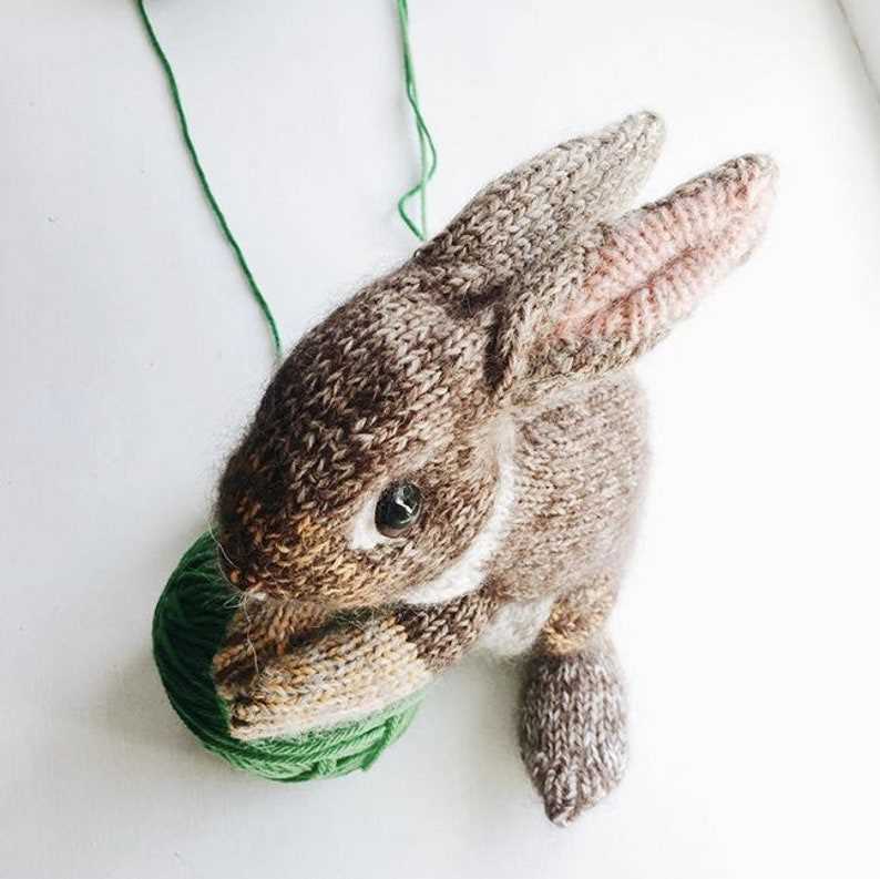 Rabbit pattern knitted
