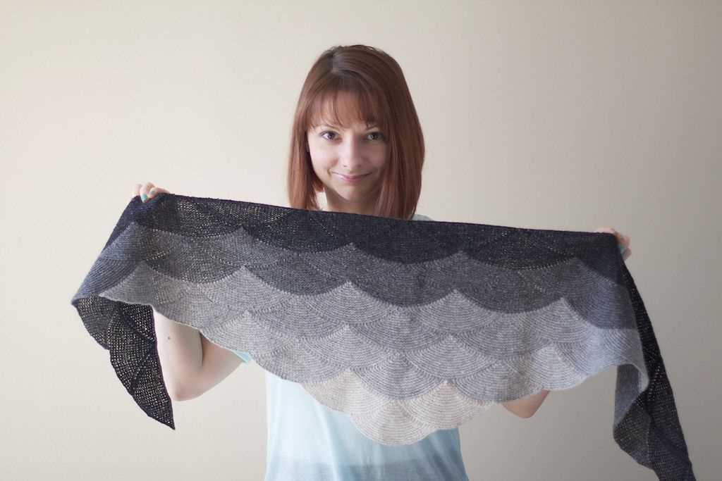 Advent shawl knitting pattern