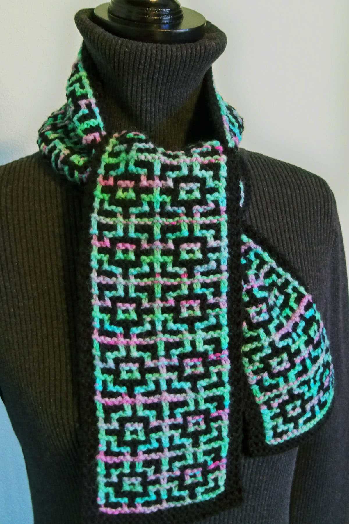 Mosaic scarf knitting pattern