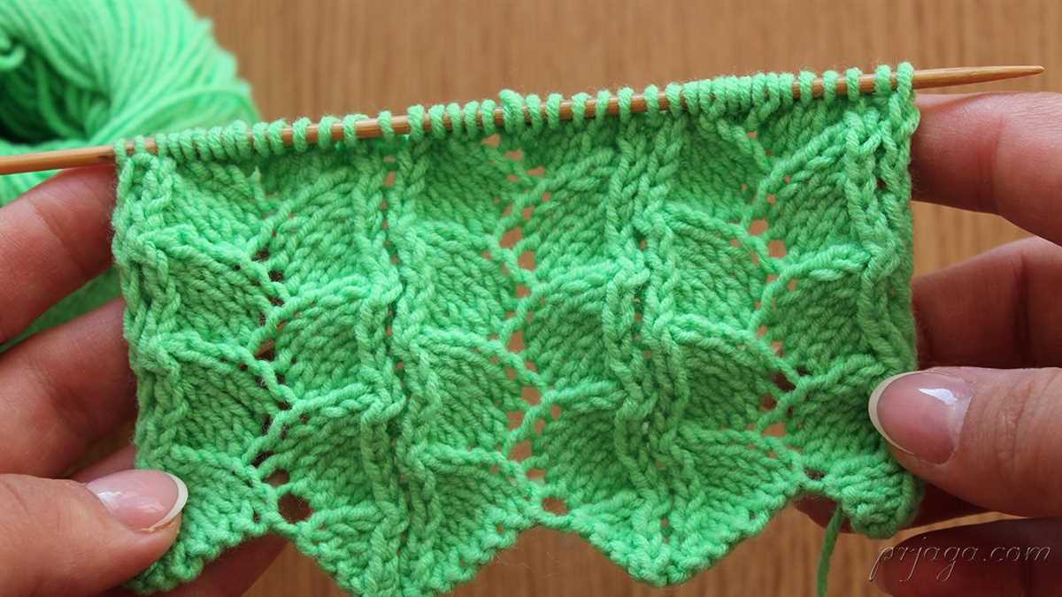 Eyelet scarf knitting pattern