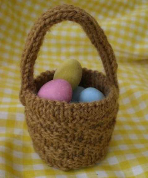 Easter knitting patterns for beginners