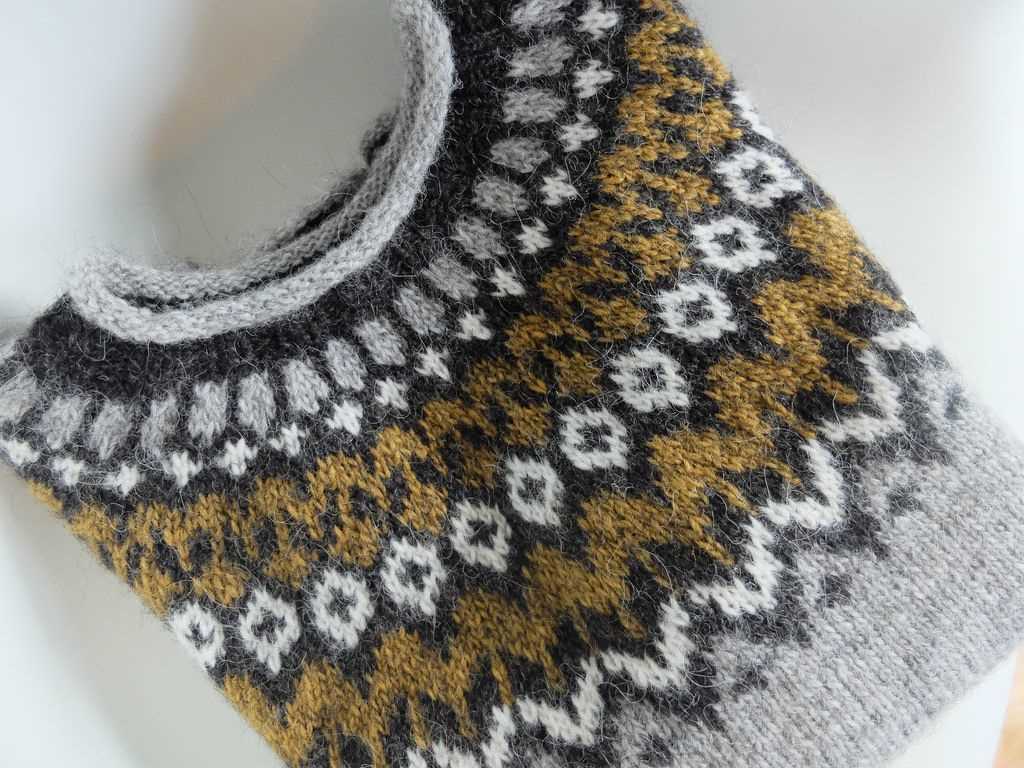 Riddari knitting pattern