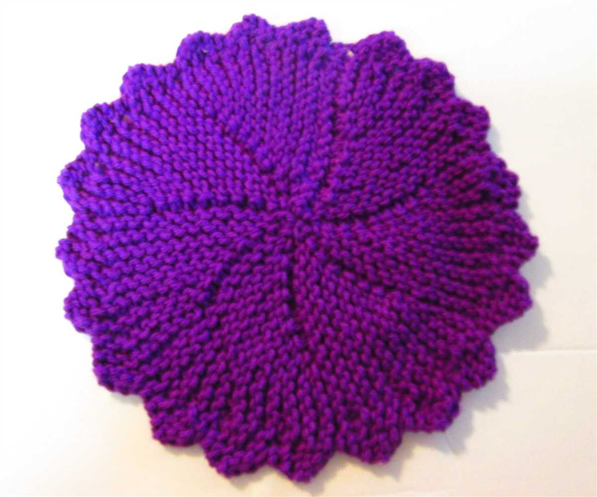 Round knitted dishcloth pattern