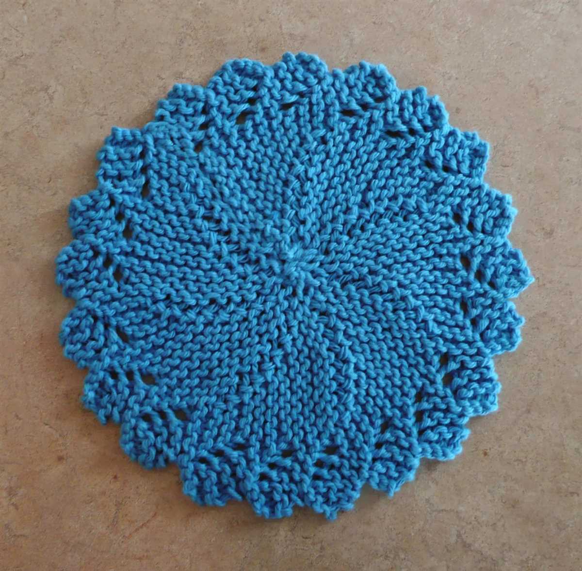 Round knitted dishcloth pattern