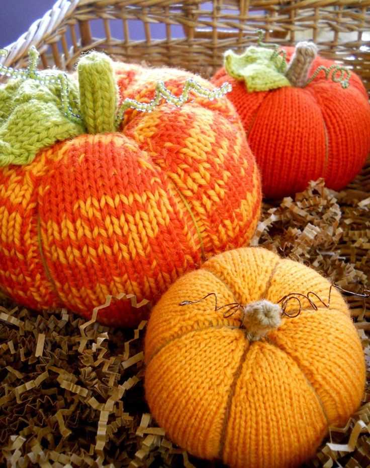 Knit a pumpkin pattern