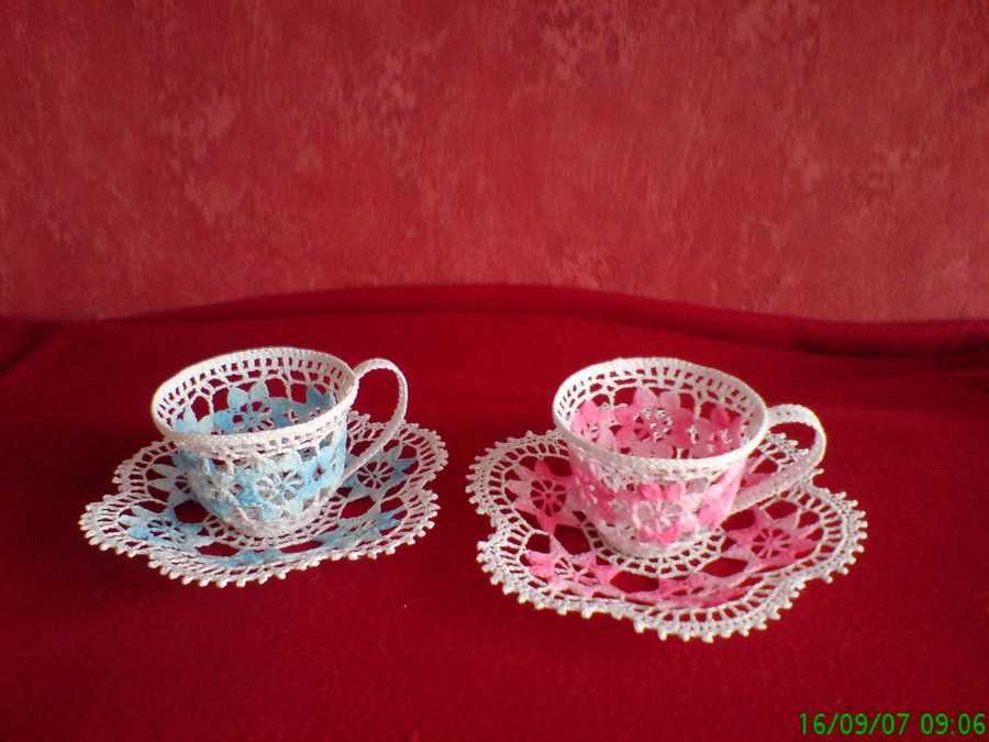 Knitted cup and saucer pattern