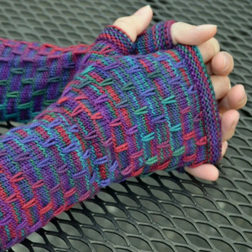 Striped fingerless gloves knitting pattern