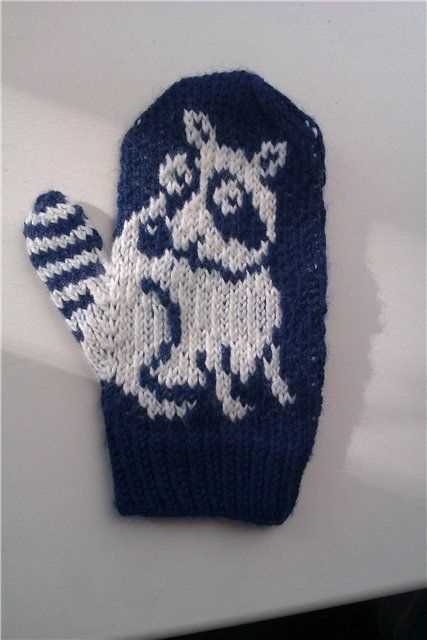 Shark mittens knitting pattern