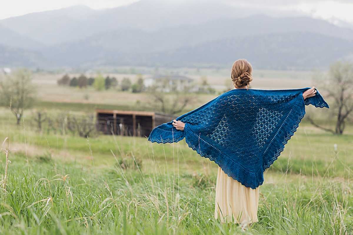 Creating a Beautiful and Functional Shoulder Shawl with this Knitting Pattern Shoulder shawl knitting pattern