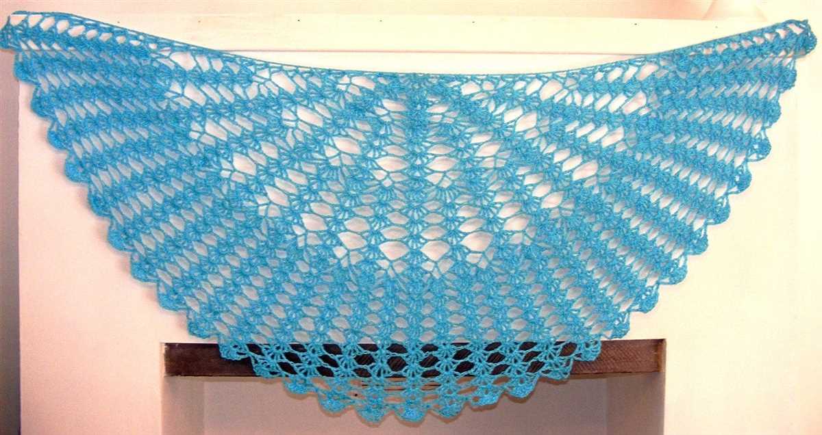 Simple knitted shawl pattern