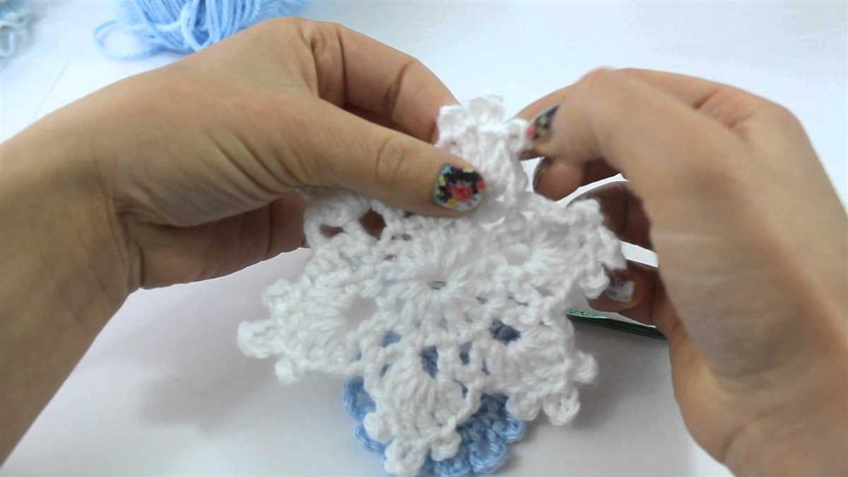 Simple snowflake knitting pattern