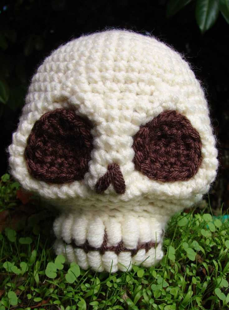 Small skull knitting pattern