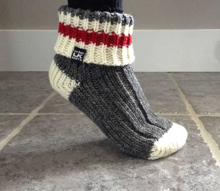 Create your own adorable sock monkey slippers with this free knitting pattern Sock monkey slippers knitting pattern free