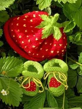 Strawberry knitting pattern