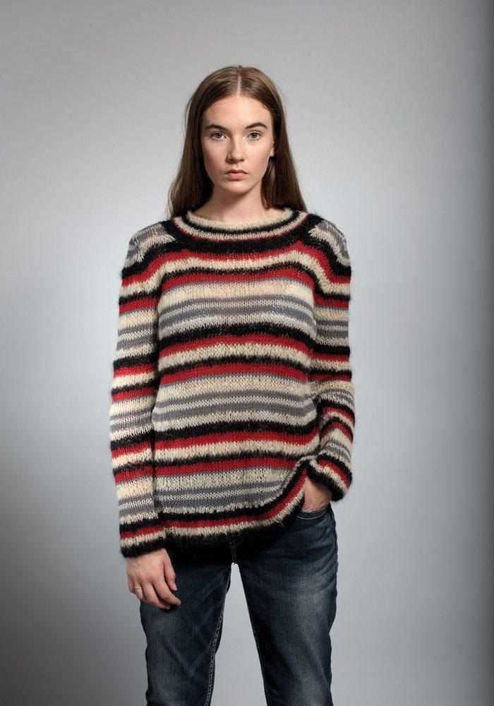 Striped knitted sweater pattern
