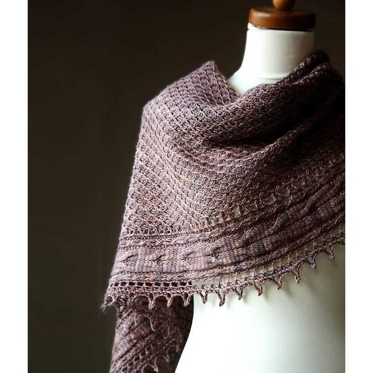 Evening shawl knitting pattern