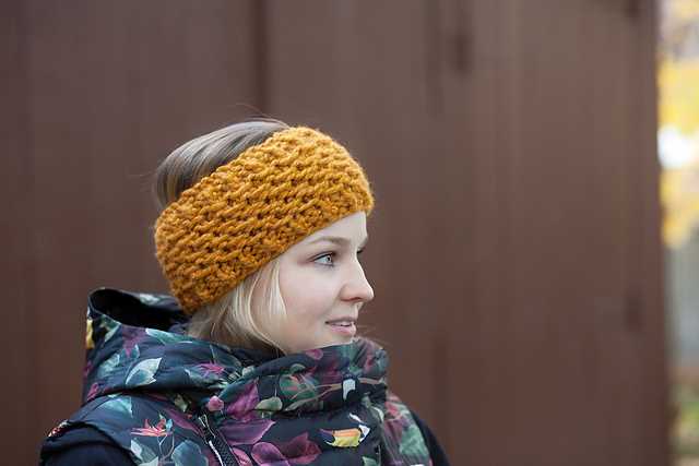 Super bulky knit headband pattern