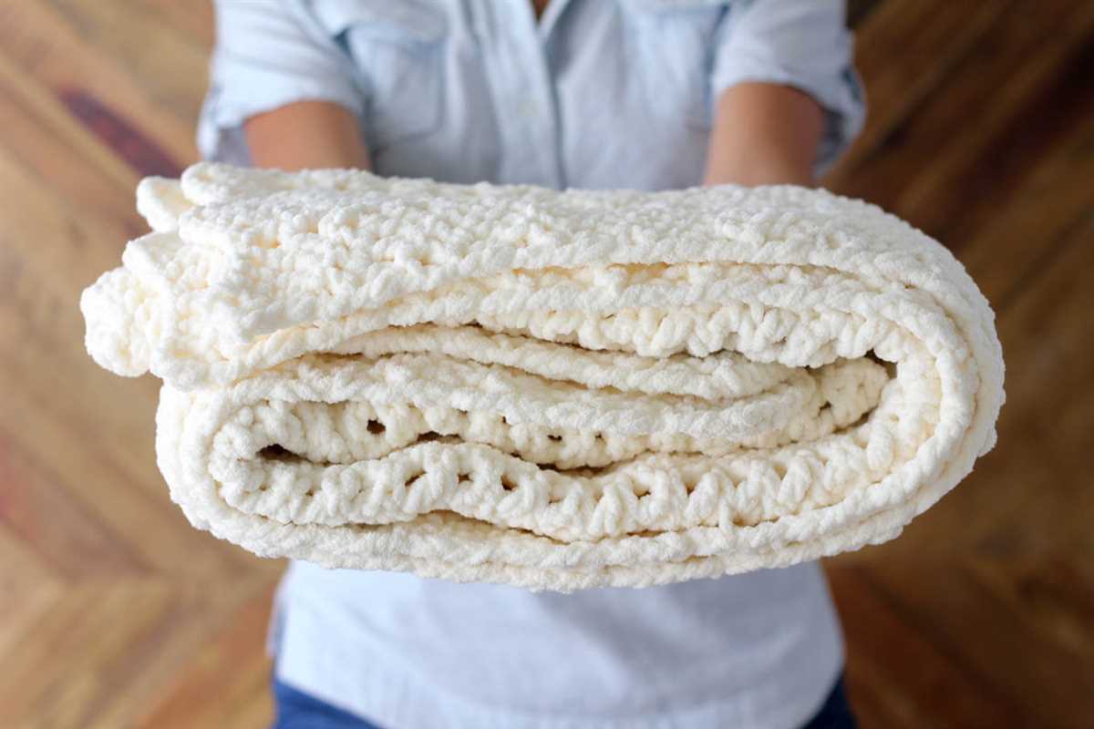 Super bulky yarn knit blanket pattern