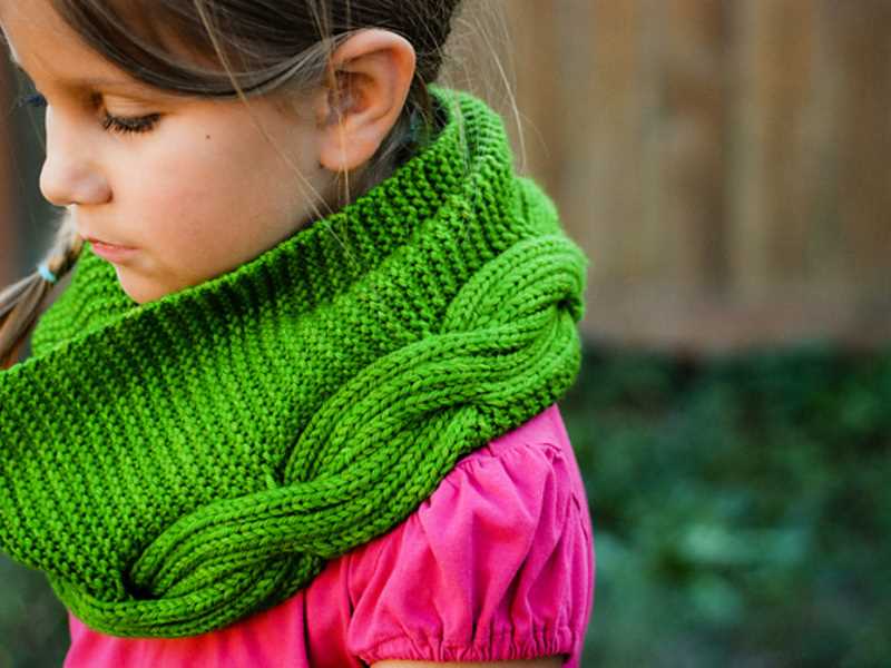 Simple child's scarf knitting pattern
