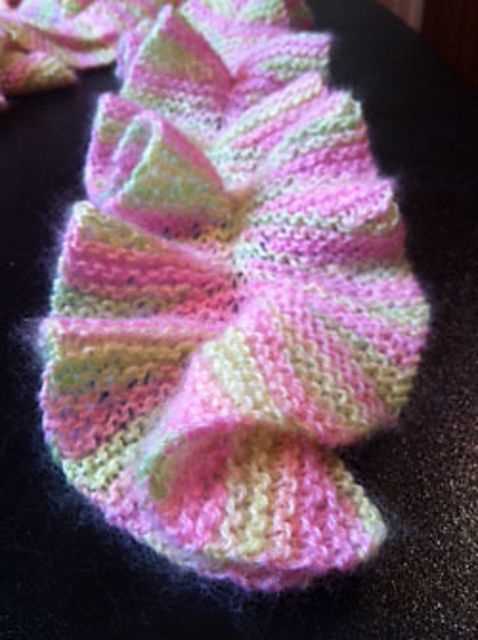 Potato chip knit scarf pattern