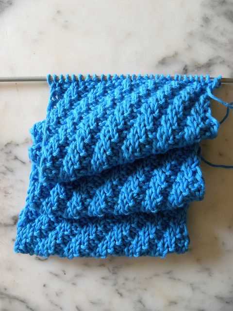 Knit scarf ribbed pattern